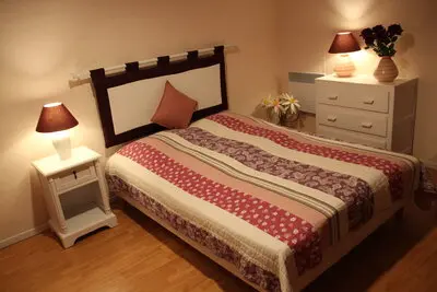 Chambre Rose du gîte Hibou pour 12 personnes à Bacilly