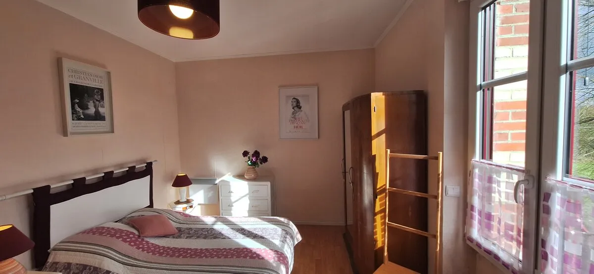 Chambre Rose du gîte Hibou pour 12 personnes à Bacilly